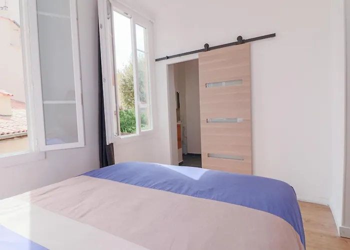 Stylish Apartment In The Old Town, With Ac.
